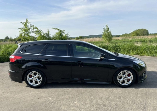 Ford Focus cena 32900 przebieg: 194687, rok produkcji 2014 z Mrozy małe 254